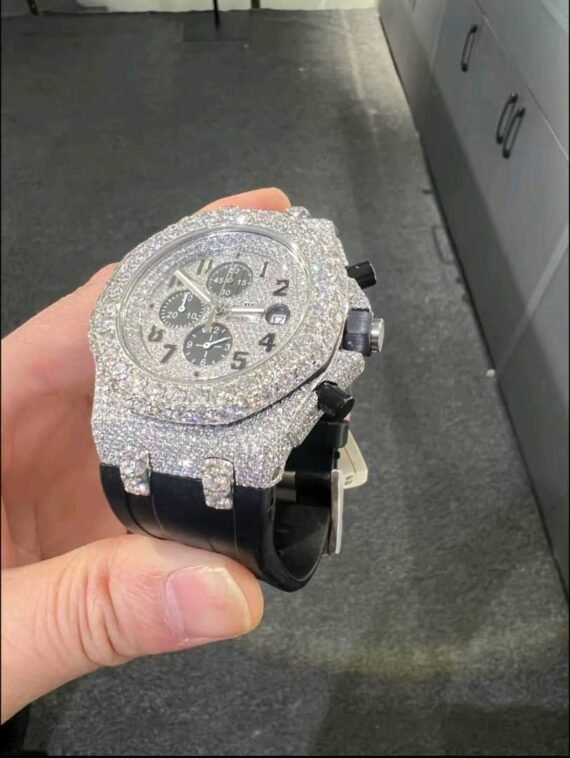 Round Men Luxury Watch